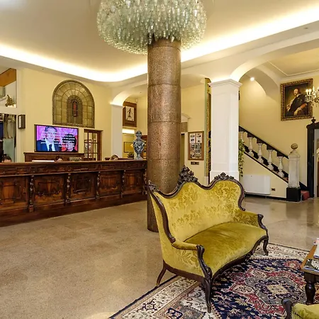 Due Mari 4* Σέστρι Λεβάντε