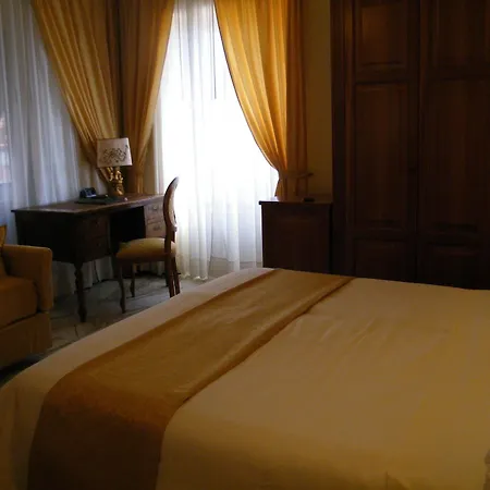 Due Mari 4* Сестри-Леванте