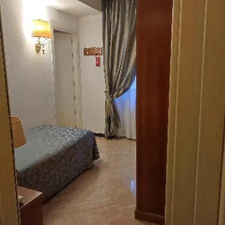 Szálloda Due Mari Sestri Levante