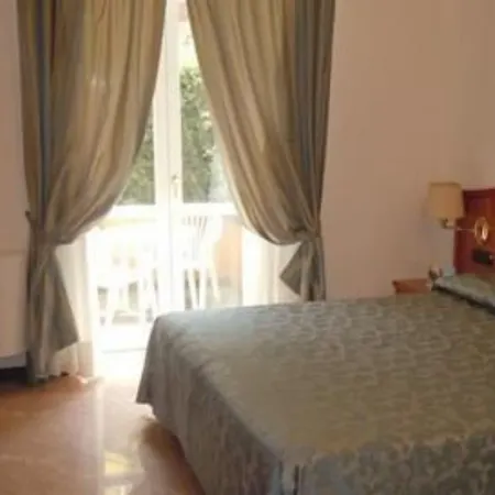 Due Mari Szálloda 4*