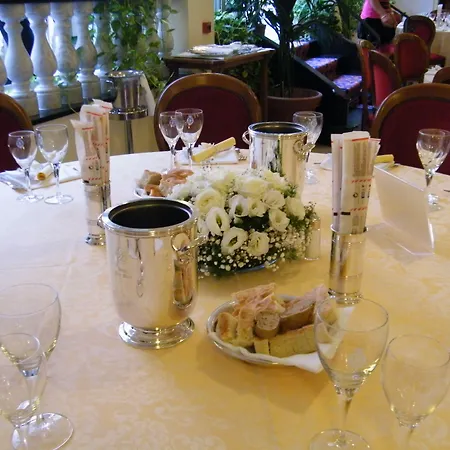 فندق Due Mari 4*