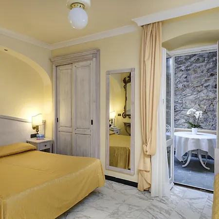 Szálloda Due Mari Sestri Levante